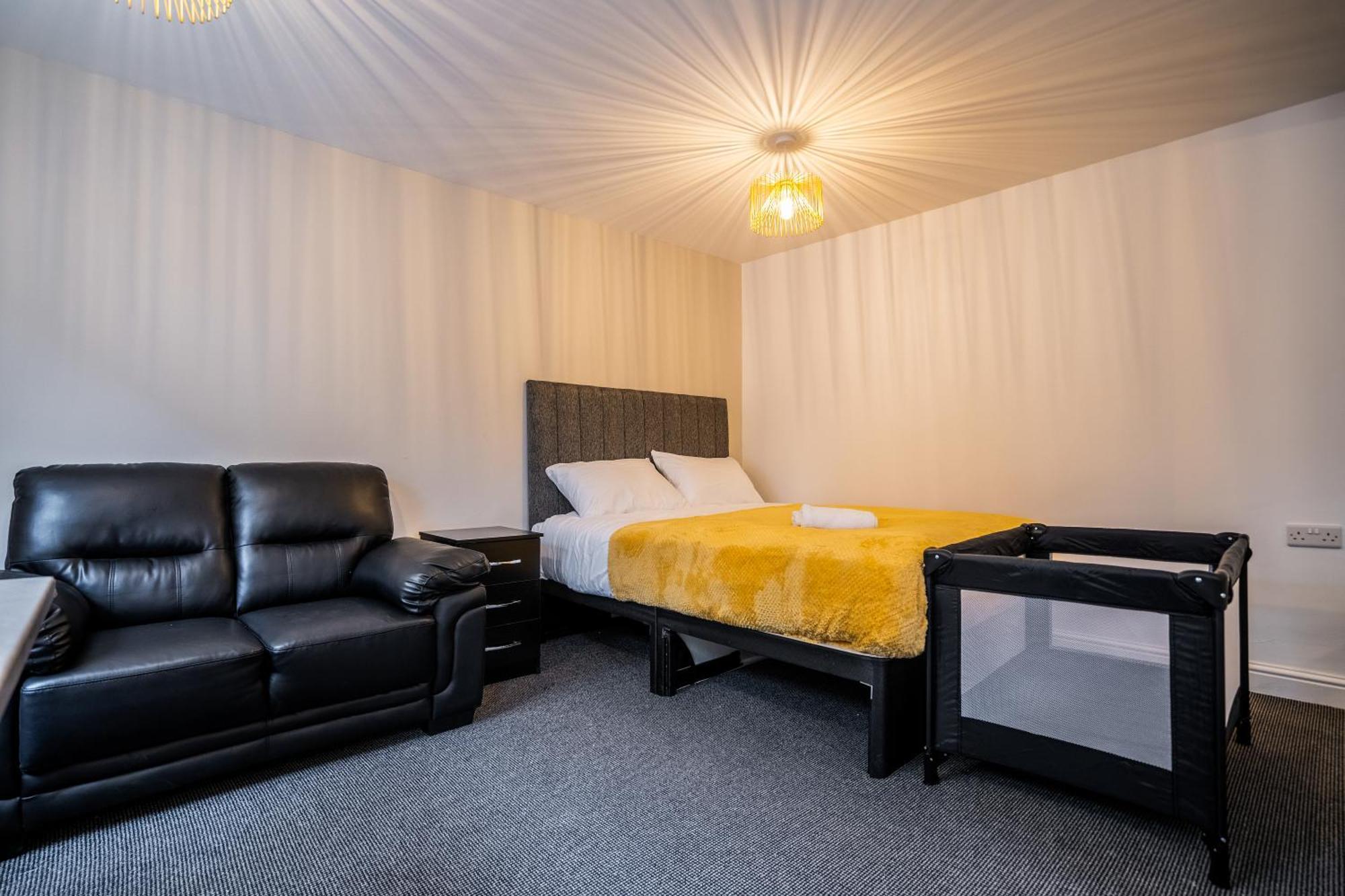 Appartamento Kunda House In Tyseley Birmingham Esterno foto