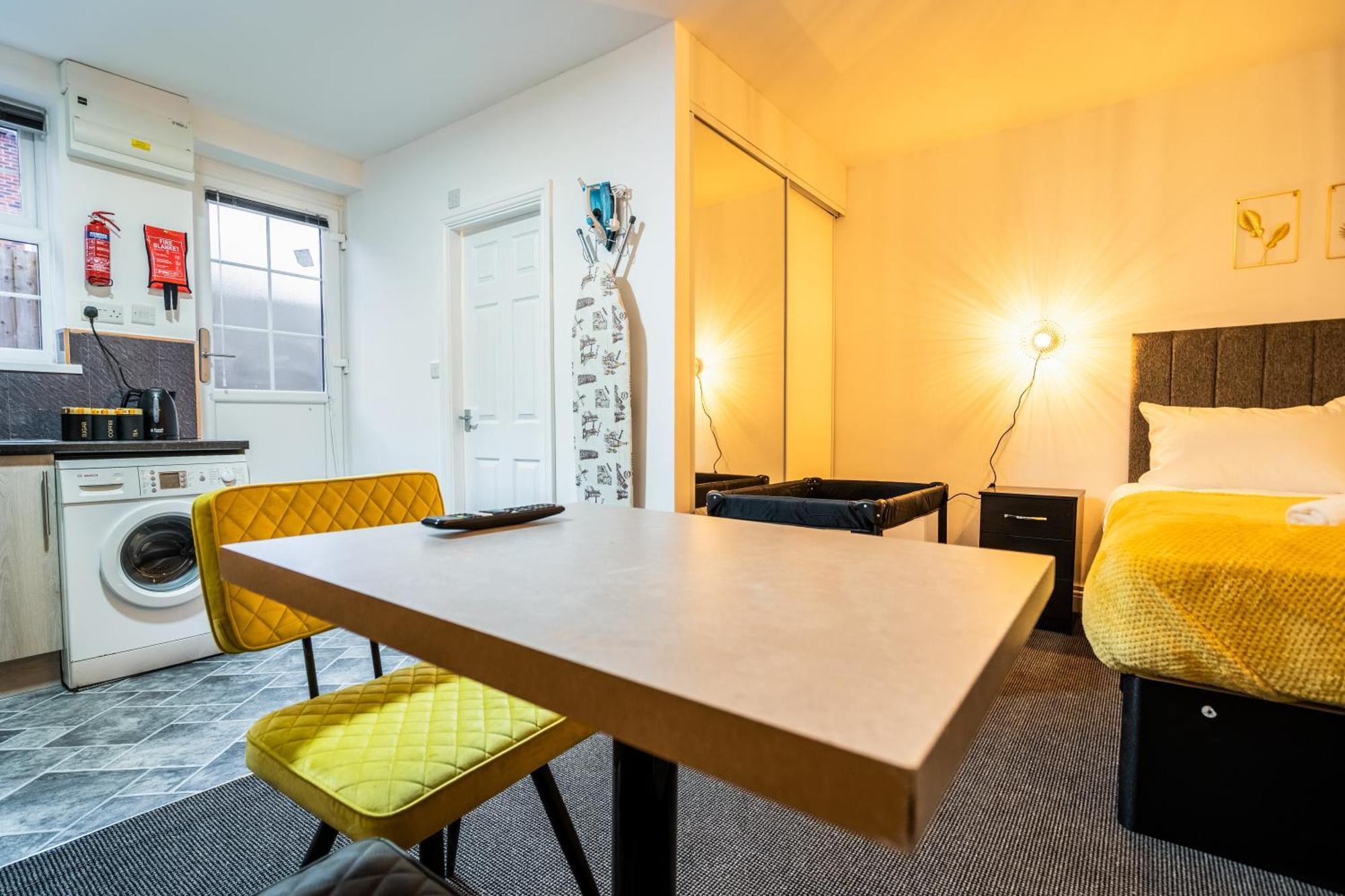 Appartamento Kunda House In Tyseley Birmingham Esterno foto